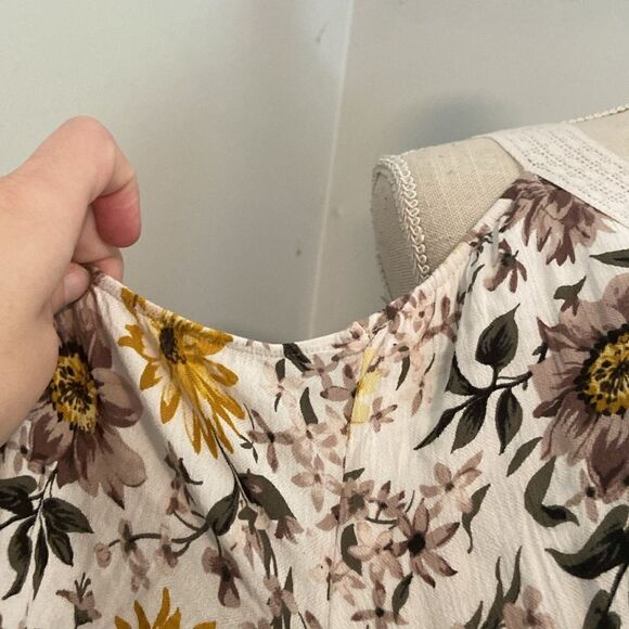 Torrid Ivory Floral Print Lace Trim Cold Shoulder Midi Dress Size 2 - Picture 4 of 13